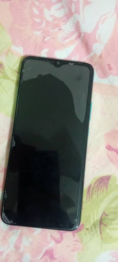 infinix hot 9 play .   only protector crack  screen okay