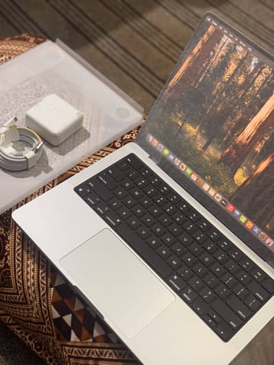 MacBook M4 pro chip 15”24/512 brand new