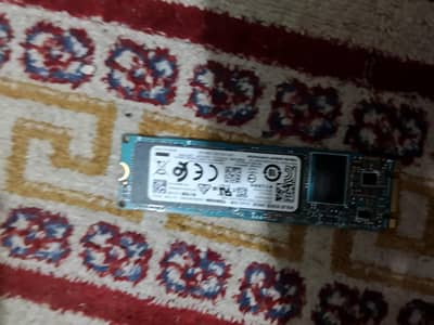 Toshiba 256 SSD . (03192221360)