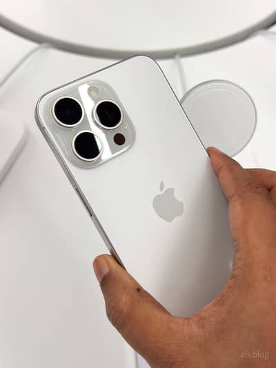 15 pro max 256 white