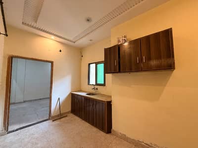 2 bedrooms apprtment on 1st Floor