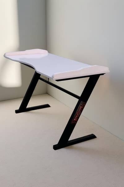 High-quality gaming table for sale in perfect condition.