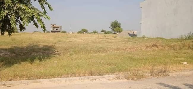 7 Marla Heighted Location Plot For Sale At Investor Rate