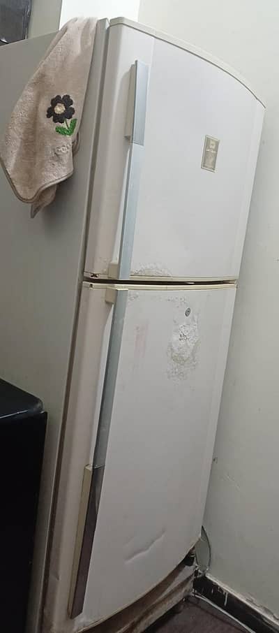 dawlance refrigerator