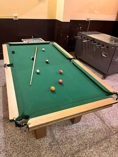snooker billiards table