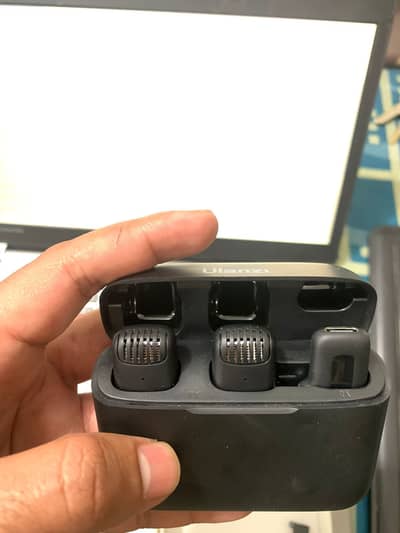 Ulanzi j12 dual mic one recever Type C 3700/- only