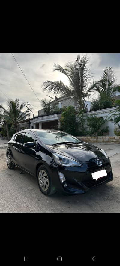 Aqua 2015  reg 2019         ( 03203773777 )