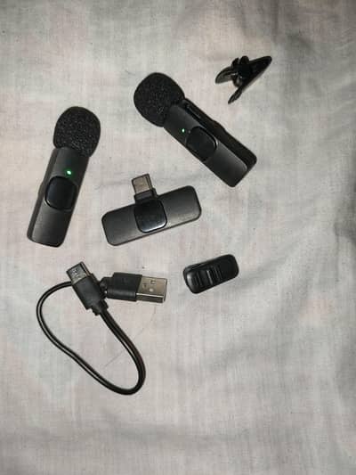 K9 Dual Wireless Mic – 10/10 Condition + Type-C Cable