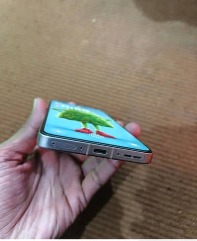 Oneplus ace 5 (12/256)