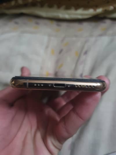 iPhone 11pro Gold colour
