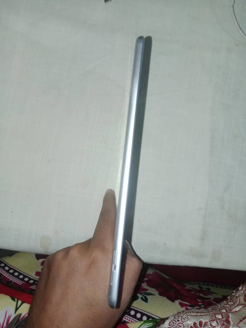 IPAD MINI 5th GENERATION 3