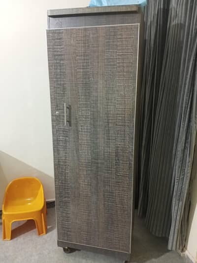 wordrobe one door