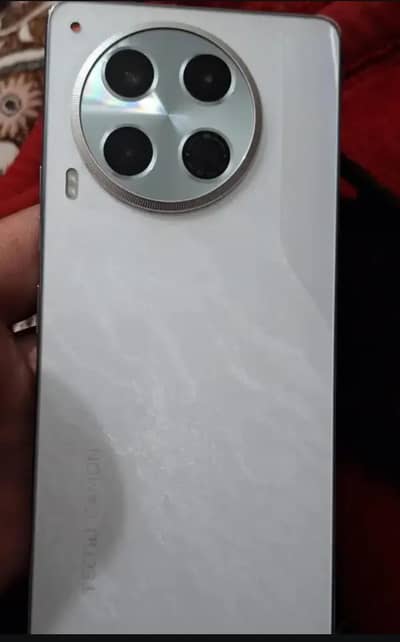 Tecno camon 30 12/256