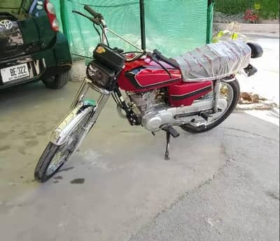 Honda 125 bike for sale in new condition