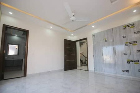 Prime Location 5 Marla House For Sale In Tulip Extension Block, Park View City Lahore