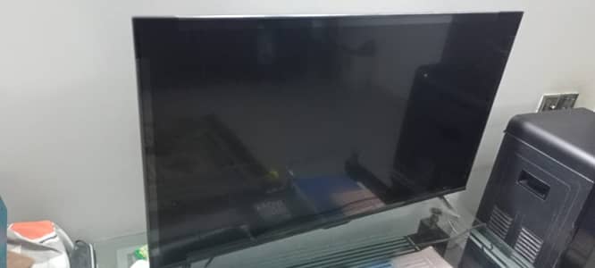 SMART LED TV 43INCH excellent condition