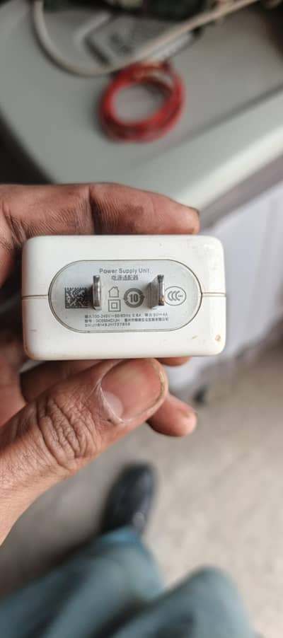 OnePlus 7 ka 20w ka DASH wala original charger Box wla