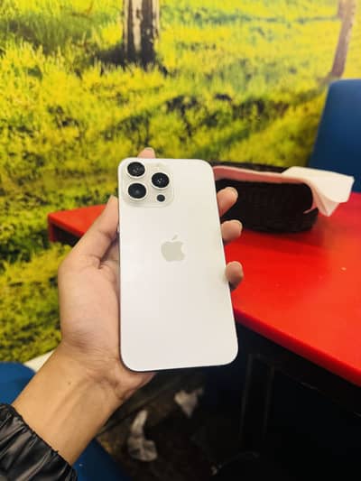 15 pro max white water pack