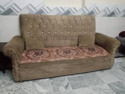 Beautiful Sofa Set For Sale
