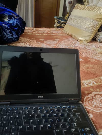 Dell Latitude E7240 | Core i5 | 4GB RAM | 128GB SSD