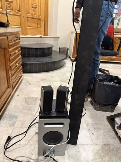 Visio Sound Bar With Sub woofer and speakers