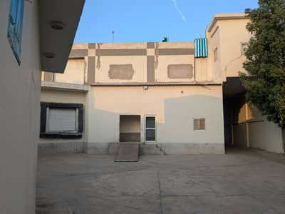 3 Kanal Warehouse Hall For Rent Ideal For Industrial (First Floor) CARGO LIFT AVAILABLE