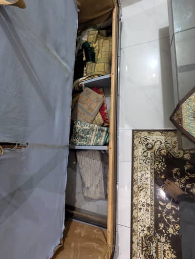 molty foan sofa combed