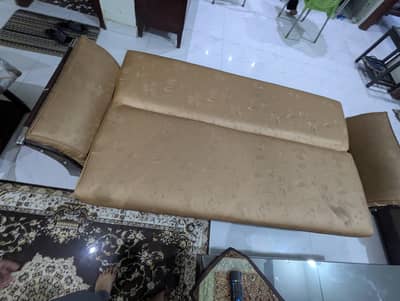 molty foan sofa combed