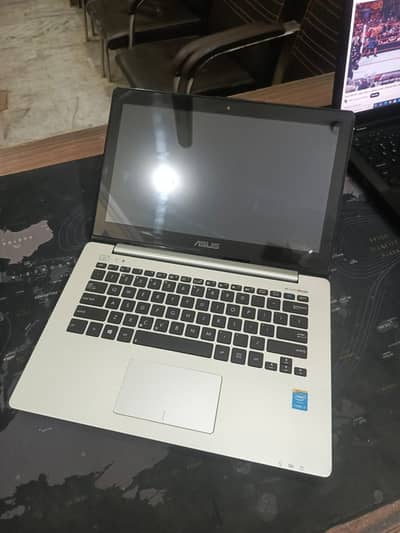 ASUS Q301L Intel Core i5-4200U 8GB RAM 128GB SSD TOUCH SCREEN