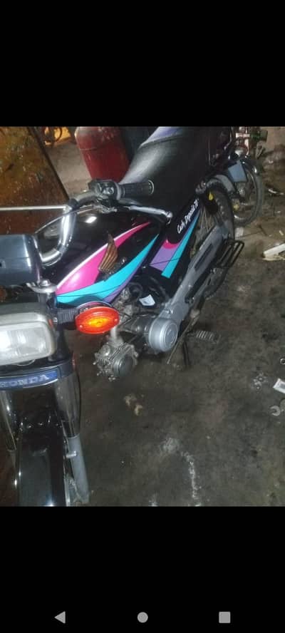 Honda bike hai cdi 70 hai all ok bai