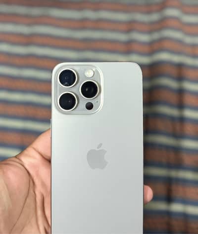 iPhone 15 Pro max JV