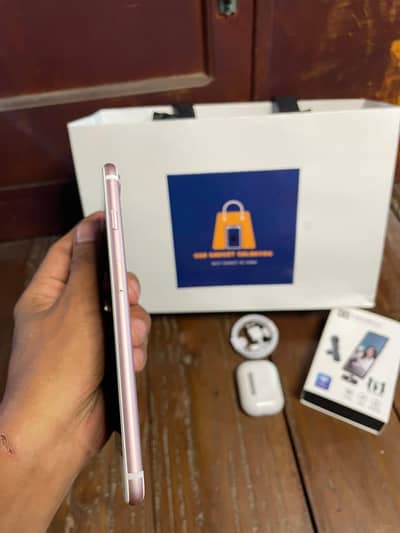 iphone 7 puls 128GB my WhatsApp number 0324_12_95_120