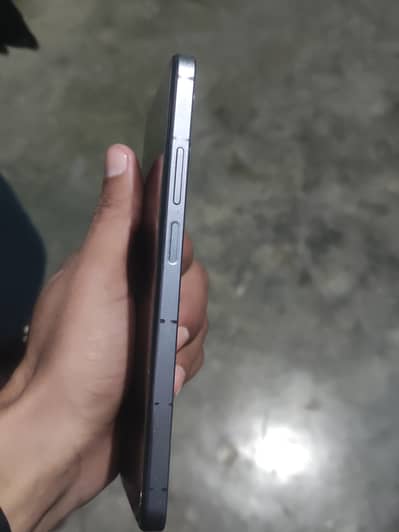 Daba charger available mobile kola Nahi ha