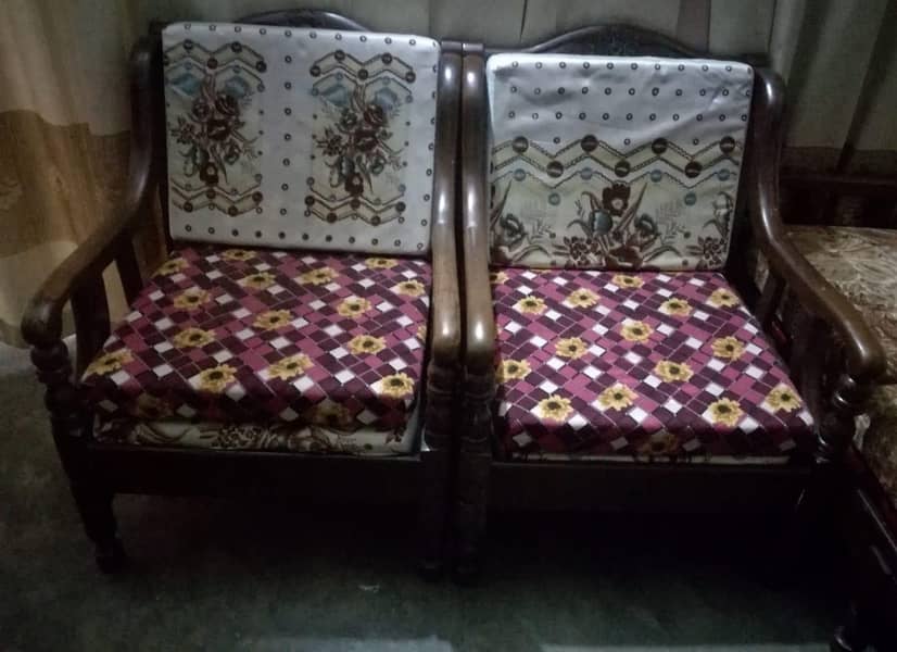 سوفا سیٹ فائ سیٹر شیشم کی لکڑی میں نیو کنڈیشن میں 4