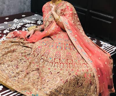 selling bridal mexy ,  condition 10/10  , wore only once .