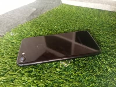 Iphone 7 PTA Approved Lush Condition