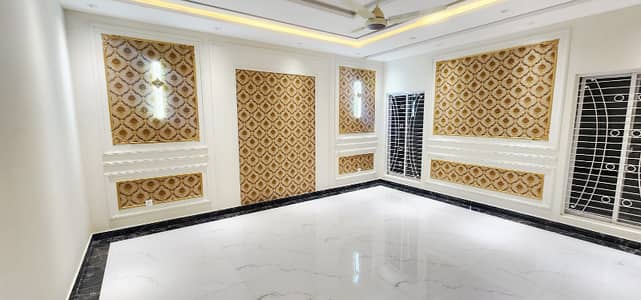 4 MARLA UPPER PORTION AVAILABLE FOR RENT