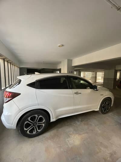 Honda VEZEL 2014 Model – 2015 Registration