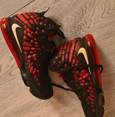 Nike lebron 17 infrared