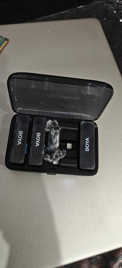 Urgent Sale | BOYA BOYALINK 2 (3 in 1) Wireless Microphone System