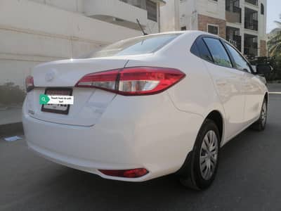 Toyota Yaris Gli 2024 white 1.3 Automatic