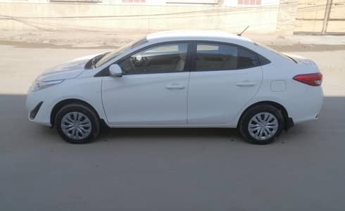 Toyota Yaris Gli 2024 white 1.3 Automatic