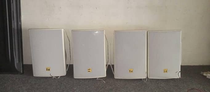 TOA BS 1030W with original pictures