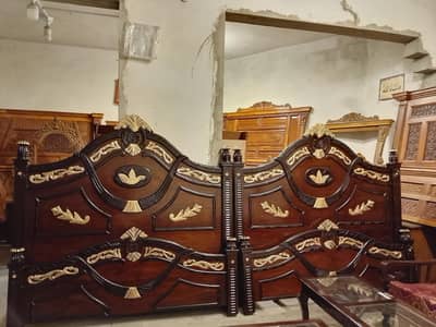 king size wooden double bed