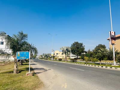 1 Kanal Hot Location Plot Available For Sale In Lake City Sector M-2