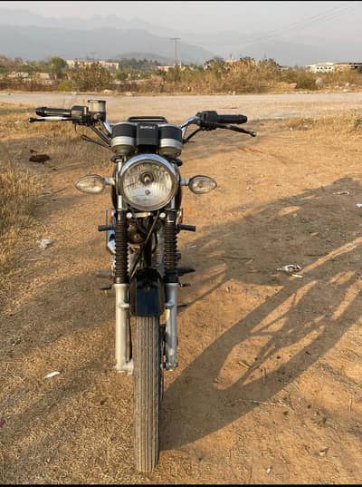 Suzuki bike gs 150 se hai punjab number hai complete papper hai