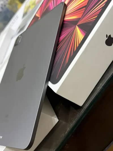 Apple iPad Pro M1 | Apple Pencil | Case | Magic Keyboard |