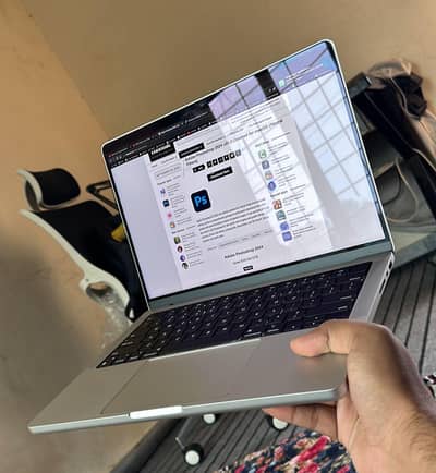 Apple MacBook Pro 14-inch M2 Pro & M2 Max Chip