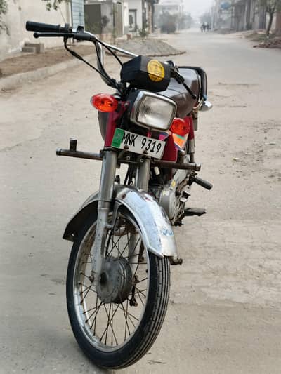 Honda CD 70 2012 Model – Neat Condition, Ready to Ride