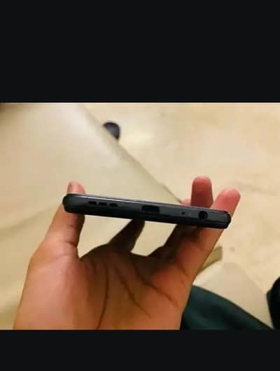 vivo y20 4/64 with orignal charger no falt no boxwhatspp 03087401740